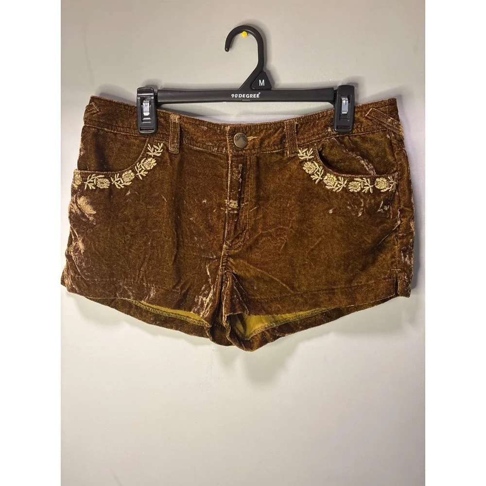 Free People Vintage Green Velvet Embroidered Boho Shorts Festival Floral Rare 10